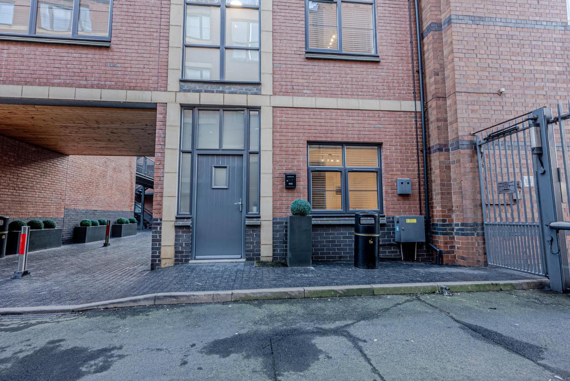 Stunning Three Bedroom Townhouse In The Jewellery Quarter, Birmingham City Centre Sleeps 5- Free Parking 外观 照片