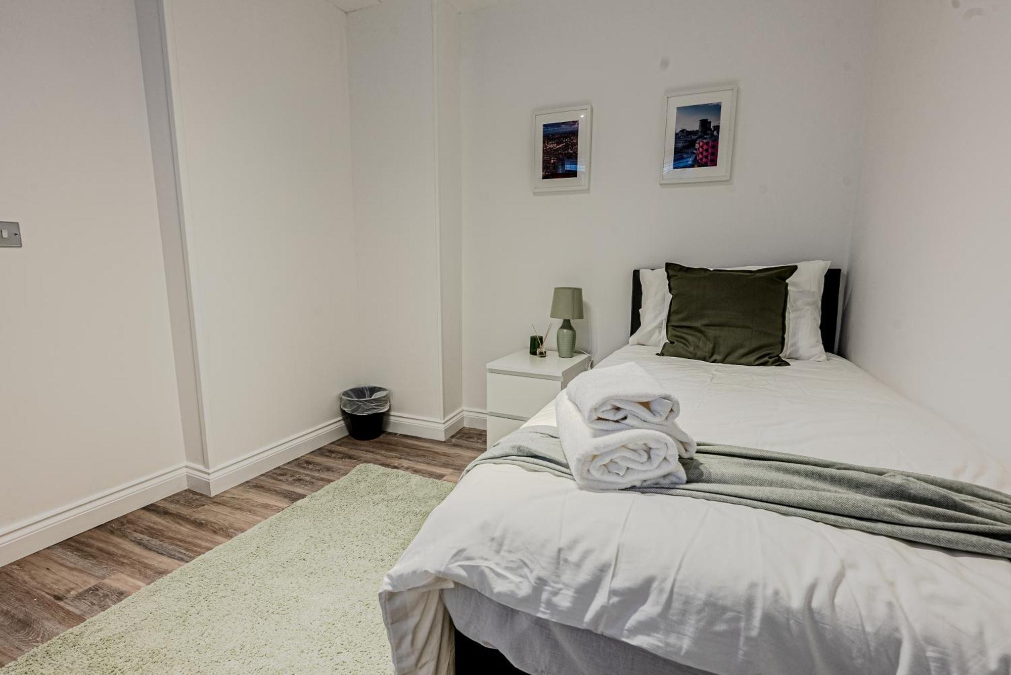 Stunning Three Bedroom Townhouse In The Jewellery Quarter, Birmingham City Centre Sleeps 5- Free Parking 外观 照片